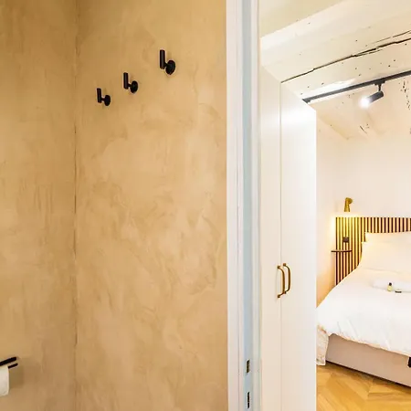 Apartment Guestready - Wabi-sabi Minimal In Marais